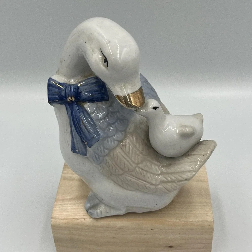 Vintage Mother Goose Porcelain Duck & Duckling Ceramic Figure Love Gold Blue